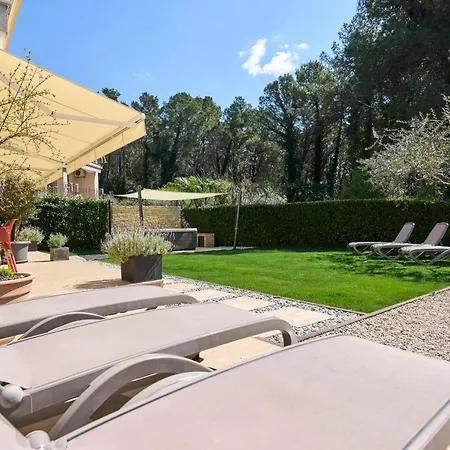 Martello Garden Appartement *